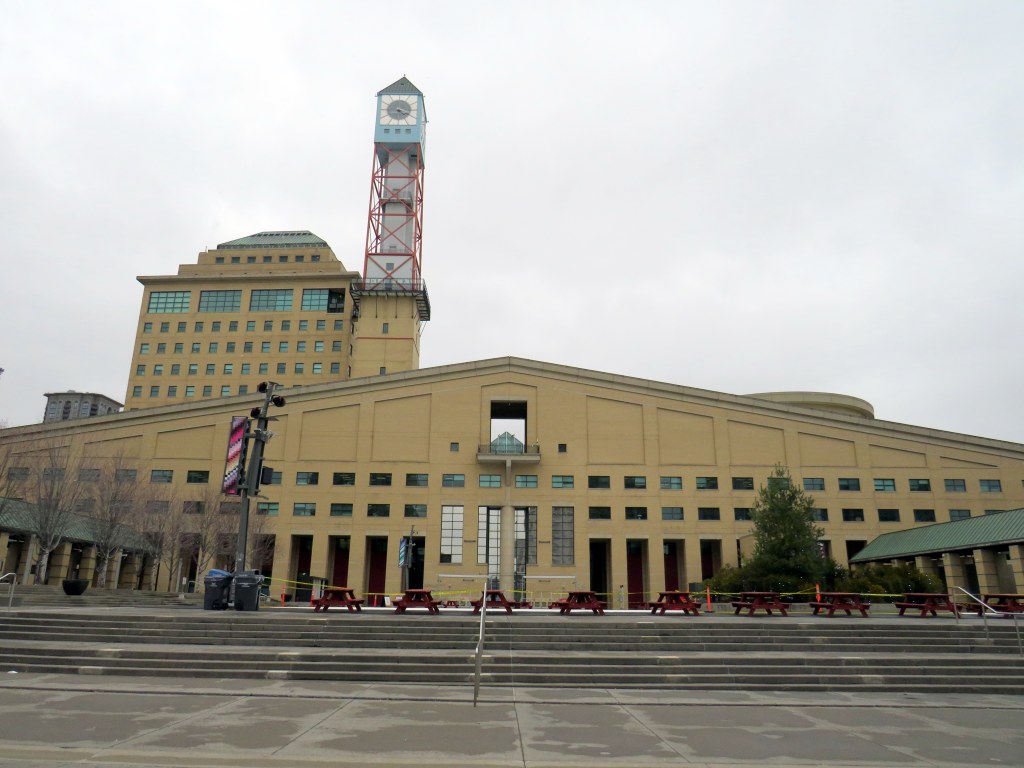 Can you walk to City&nbsp;Hall?